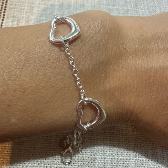 Sterling Silver Plated Heart Bracelet 8” - Picture 1 of 7